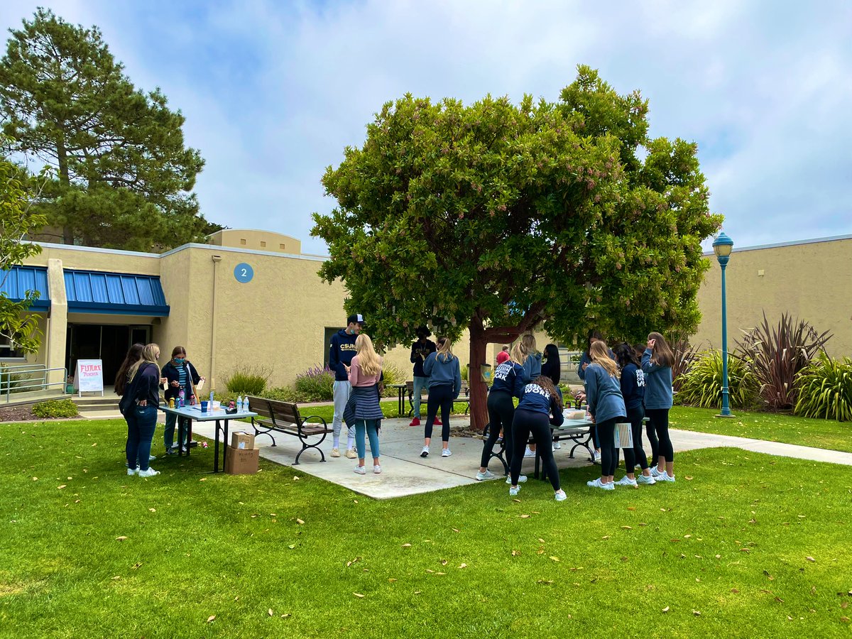 CSUMBmbb's tweet photo. Started off the school year with a BBQ. Welcome back, Otters! 🦦 https://t.co/B50pyFZl8j
