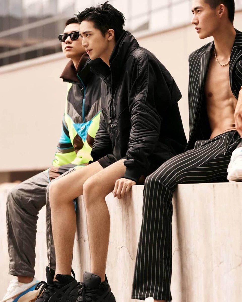 Destiny_Aor's tweet photo. ความSexy ขาเรียวของนู๋โจว😍😍😍
Cr. GRAZIA magazine https://t.co/JUEaTqWPNF