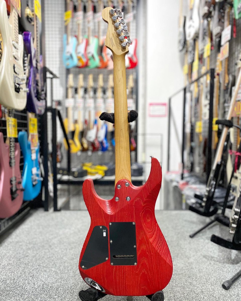 gakkicenter's tweet photo. シャーベルのディンキーモデルで、真っ赤なアッシュボディが入荷しました!🔥
#charvel #charvelguitars #charvelguitar #ashbody #redash #dinky #promod #hrhm #metal #heavymetal #compoundradius #seymoreduncan #シャーベル #シャーベルギター #レッドアッシュ #ディンキー #ヘビメタ #速弾き https://t.co/RKTxGM1p8w