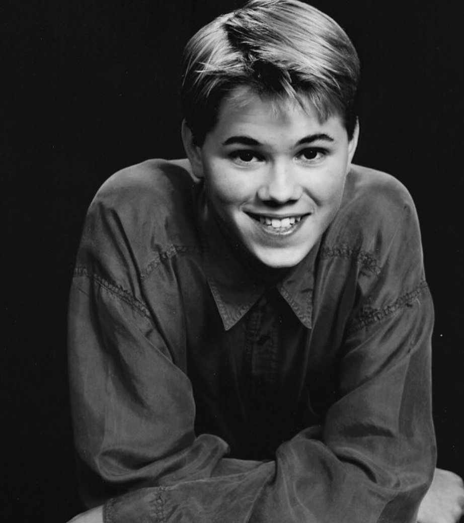Happy birthday to the only man ever*

*andrew rannells 