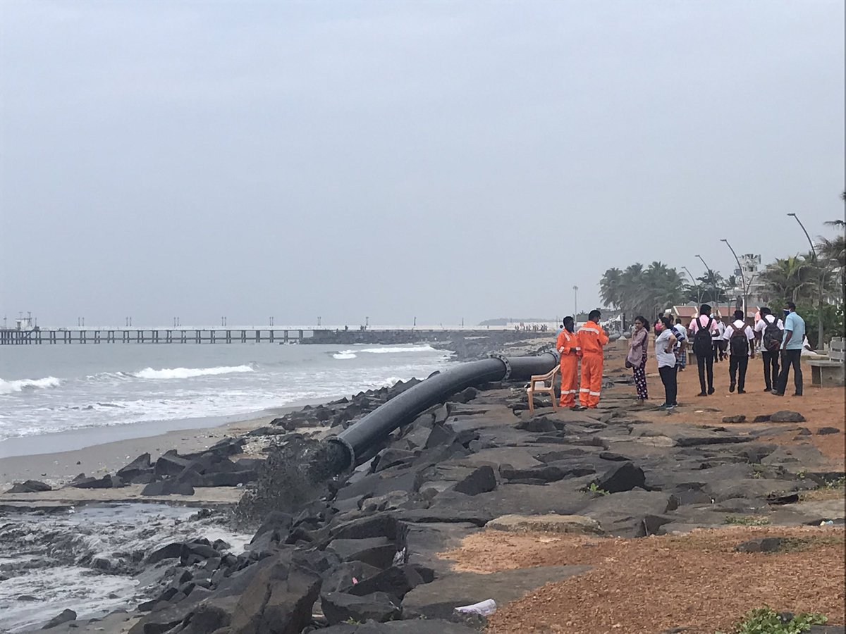 WcKrishshan's tweet photo. Saddened about the beach spot becoming a gut stream outlet ; foul smelling like; beach sands are getting blackened; is this a safer place to discharge the waste fluids away ; it’s a morning routine time where every morning walkers spend it here to relax and begin a happy hour https://t.co/KKuvkVgNSO