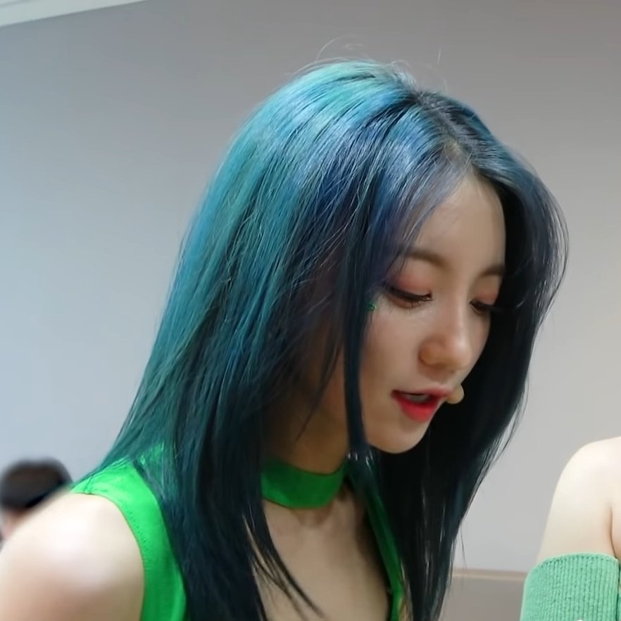 lqbaeybin's tweet photo. 🌼◞ #BINNIE ↺ 

          「  #비니 ・ #오마이걸  」 https://t.co/jGUEDD3FVj
