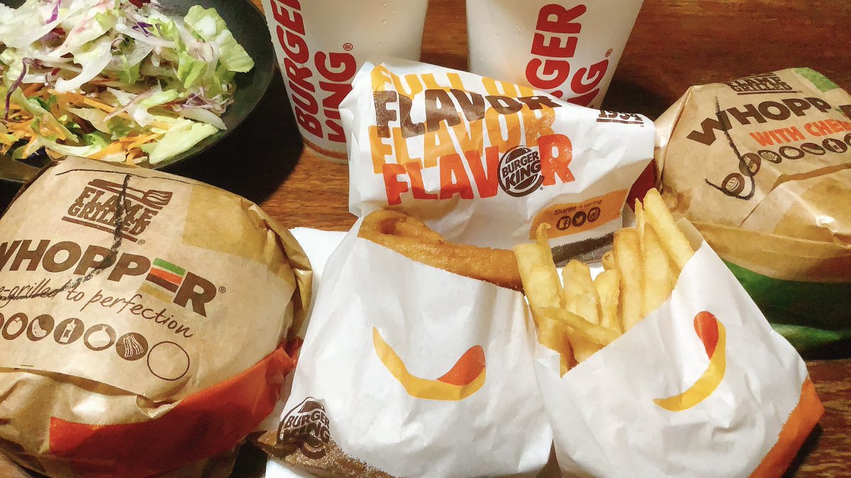 yukicherrymagic's tweet photo. 昨日の晩にバーキンキメてます👍
今回はカオヤイバーガー(テリヤキレタス)は我慢。
ヤラピノから抜け出せない…
#バーガーキング #chking
#KaoNoppakaoバーガーキング公式アンバサダー就任希望
#KaoUp #number_9th #uppoompat https://t.co/v7gESNuNGO