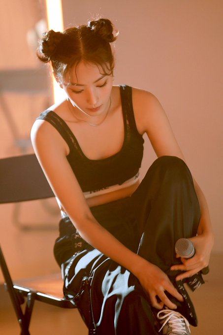 keitadj3's tweet photo. JYP新人ガールズグループ、ティーザー追加公開

実力・ビジュアルを備えたエース、ジニ
#JYPn
#지니 #JINNI 2004年生まれ https://t.co/SAdqinv9nM