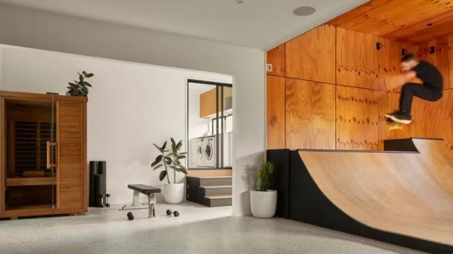 couriermail's tweet photo. Three-time world #surfing champ @Mick_Fanning is the stoked new owner of a $3m home on the #GoldCoast that comes with a sick private indoor #skateramp 🙌 (via @RealEstate_AU) https://t.co/c8GK238zo3 #property #realestate #skating https://t.co/BzYuurIp5h