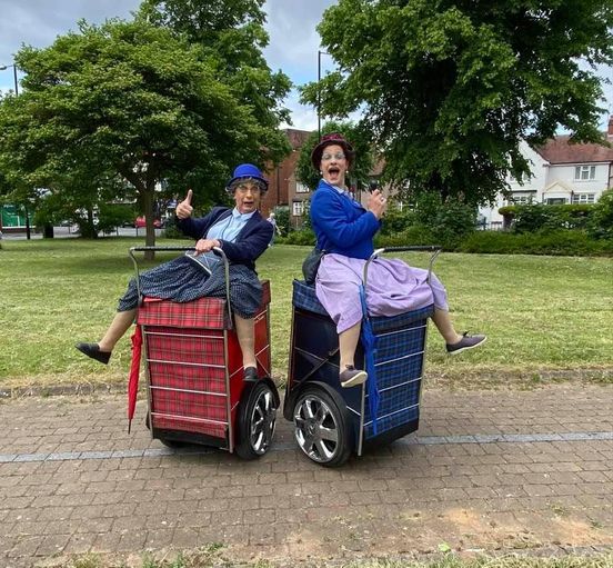 This #weekend you can be entertained by this pair at #PenistoneByTheSea Water wave 🏖  - 28th August is a date you need in your diary 🗓 We hope to see you there! #Penistone 
<a href="/PenistoneGala/">Penistone Gala</a>  ow.ly/VZoT50FRnZk