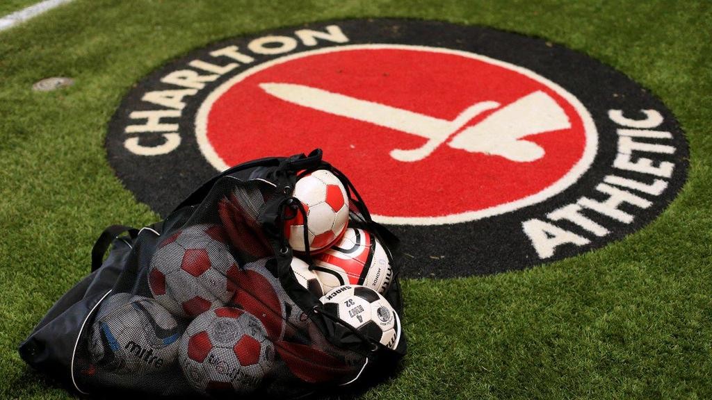 CharltonEvents's tweet image. ⚽ PLAY ON THE PITCH 2022⚽ 

Pitch hire returns in May 2022, if you&apos;re interested in playing at The Valley please contact us!

Events@cafc.co.uk

#pitchhire #cafc