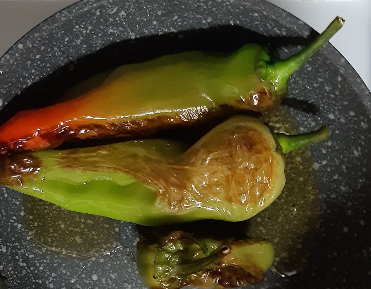 Martin_D18E's tweet image. Boh! Visto che si chiamano friggitelli,friggiamoli 
#friggitelli