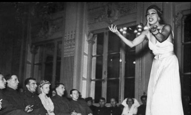 HDA_edu_num's tweet photo. La résistante et chanteuse de jazz #JosephineBaker au #Panthéon : pendant la #2GM, elle devient agent du contre-espionnage, lève des fonds pour l’armée française et s’engage pour la @CroixRouge.
📷 @Histoire_image 👉 https://t.co/4ZCECwbRZn
📌 #edutheque 👉https://t.co/1dy2PnkUvX https://t.co/eTq5CrfWx1