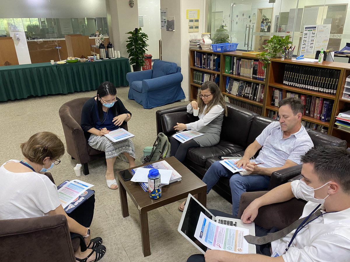 LizGale55's tweet photo. #scispudong US faculty taking time to reflect on our school wide learner outcomes and the ways in which we are developing these skills / attributes in students. #scis #knowledgeable_inquirers #self_directed #learners #positive_contributors #innovative_thinkers https://t.co/AGjsoSkIH6