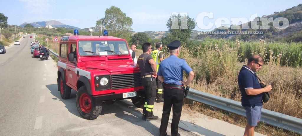 Il_Centro's tweet photo. #Abruzzo #23agosto #lunedi #incendidestate #incendioTeramo #vigilidelfuoco #protezionecivile #Canadair
#Colleminuccio: lotta contro le fiamme, il fronte arrivato a #VillaMosca / VIDEO
https://t.co/FmLJ2LoUOj https://t.co/LwDVXc0bRI
