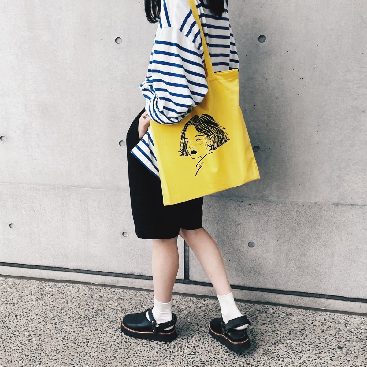 Grumpy girl tote bag. 