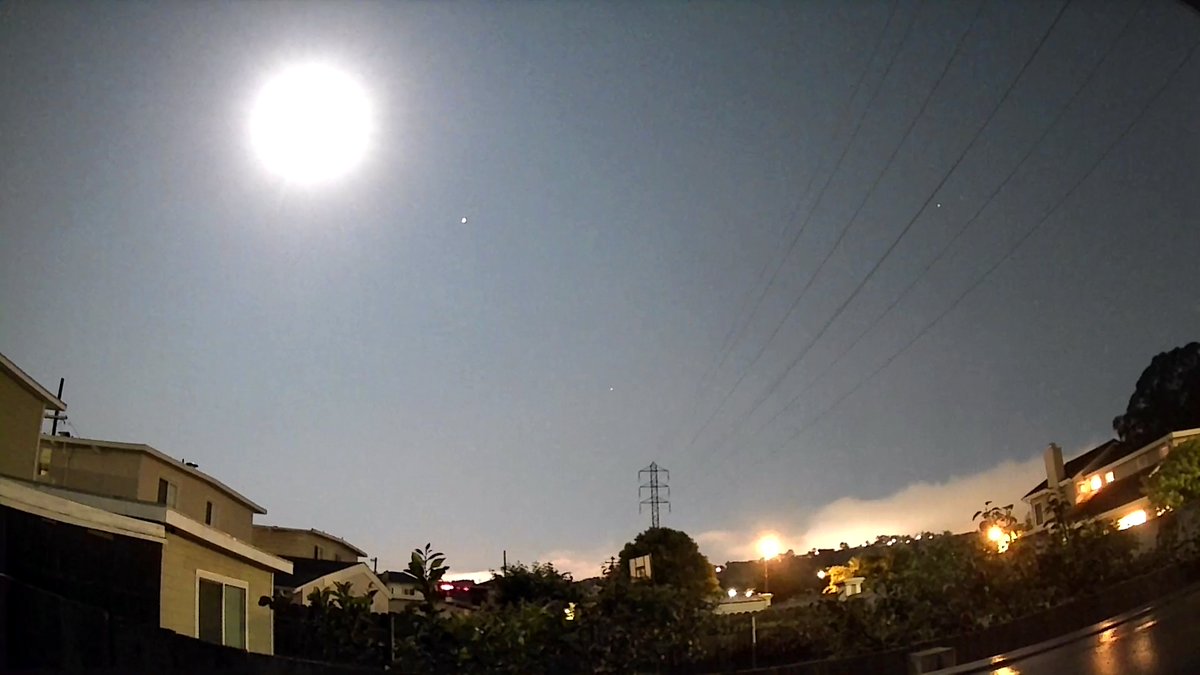 0camp0_luis's tweet photo. 2:44 AM (PDT) Snapshot from my Sky Camera in South San Francisco, CA of tonight's / this morning's rare Blue Moon lighting up the night sky making it look like day. #CAwx #BayArea #summer #weather #wxtwitter #august2021 #moon #BlueMoon #BlueMoon2021 #moonset @fog_karla 📸🌕✨🌫️ https://t.co/cbPTSynvJw