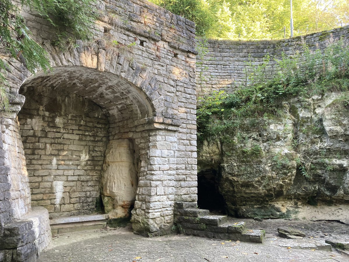 I hate modern architecture.