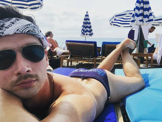 Out of office #holiday #potd #instapic #nice #beach #swimwear #mensstyle #swimweardesigner https://t