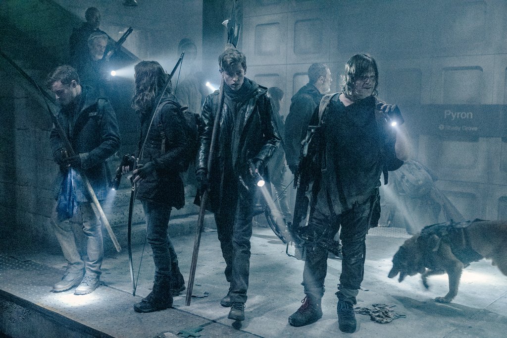 Stef_Helen's tweet photo. Monday's? Who cares? It's our #twdday! #TWD #TWDFamily @wwwbigbaldhead @JDMorgan @Messinium @Davina51026186 @stitchwitch76 @Alexarenee1 @LauraRose92 @emikoko896 @Cheryl_W61 @NewJeffCT @linalan96 @Tonniemayo5 @MelissaJenMrsDD @susanpayne26 @TinaTWD @TracyStreeter1 https://t.co/tCHybYaLEE