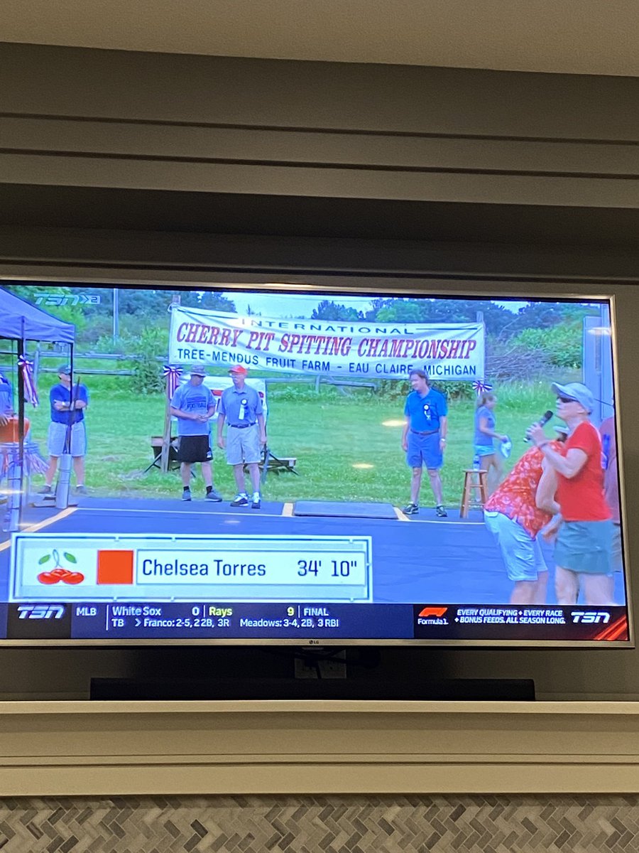 derbsher's tweet photo. @reillyoreilly4 @CanNT_Focus Well, it beats what’s on @TSN_Sports right now….seriously?? https://t.co/T3Io0bBGyo