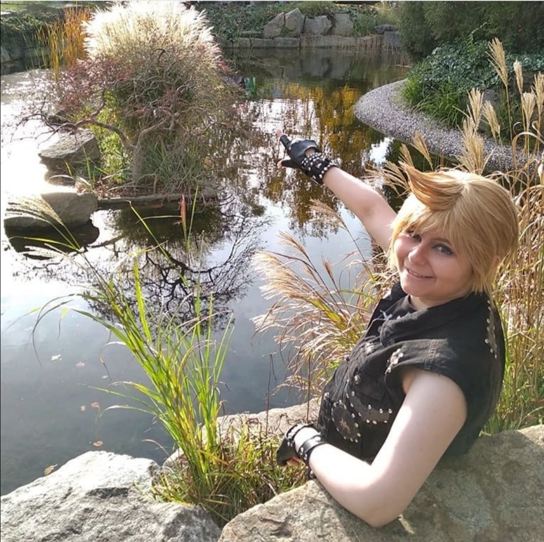 Daydreamer1054's tweet photo. Last Cosplay before the pandemic startet. #ffxv meant so much to me back then. ✨
#promptoargentum #finalfantasy15 #ff15 #finalfantasyxv #promptocosplay #ff15cosplay #ffxvcosplay #finalfantasy15cosplay #finalfantasycosplay #finalfantasxvcosplay #promptoargentumcosplay https://t.co/7sRihyiqvZ