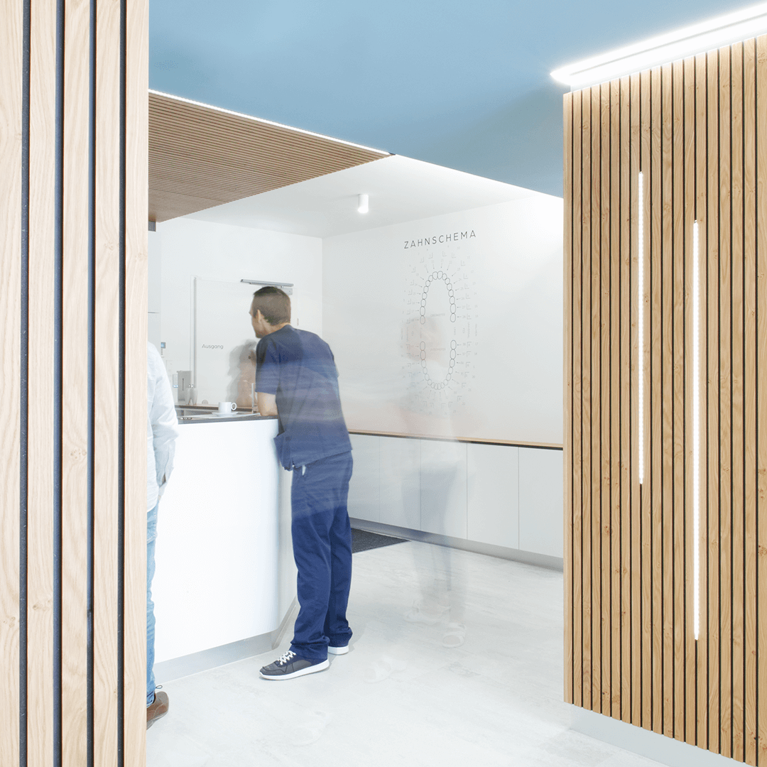 DoellmannD's tweet photo. Präzision...

...auf bester Adresse in St.Pölten. Das Ordinationszentrum Dr.Biedermann ist die neue Referenz in Sachen zahnärztlicher Leistung. Ungewöhnlicher Materialeinsatz und Präzision bis ins Detail zeichnen diese Zahnarztpraxis aus.
Wir haben hier

https://t.co/DSvVhAufEk https://t.co/JJPDq6fQdR