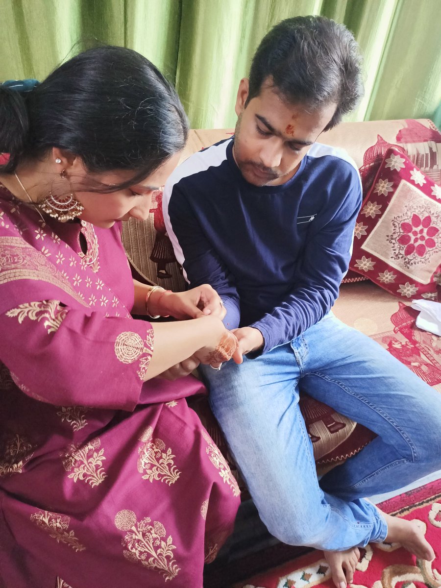 ektasingh2712's tweet photo. #Rakshabandhan #Rakhi2021 
@akanxa16 
❤️❤️🌼🌻 https://t.co/rLIQUvMa59