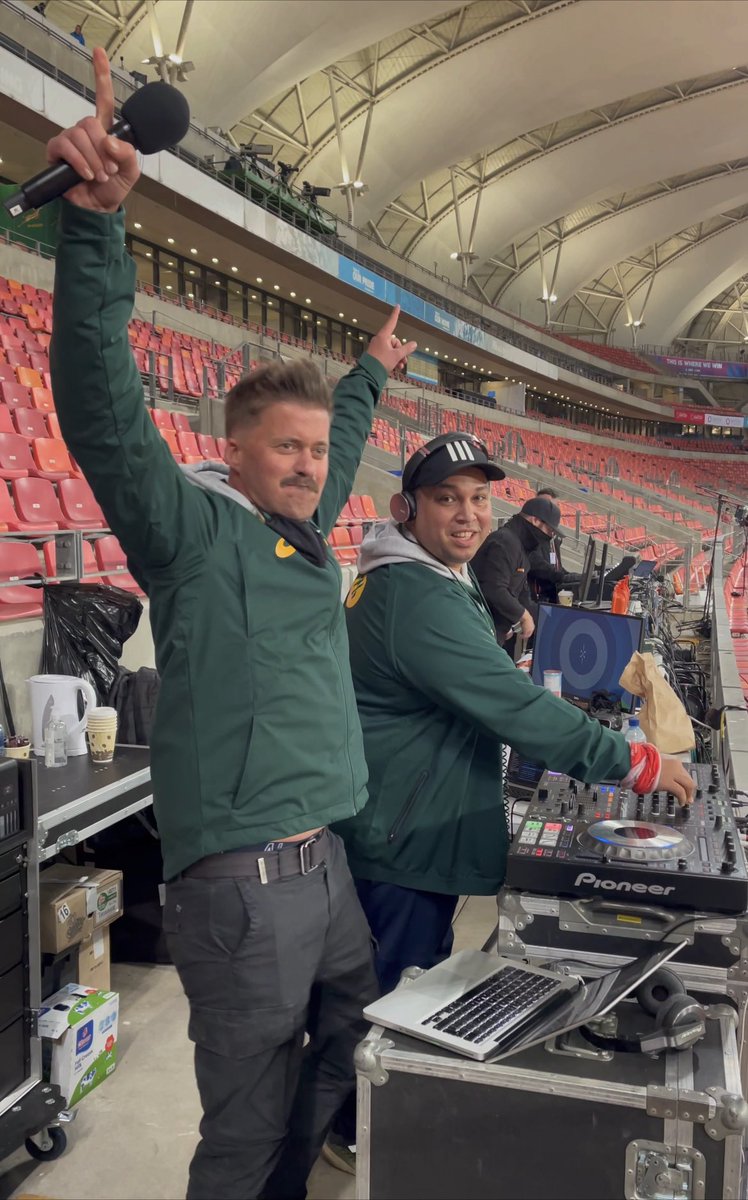 RobbieKruse's tweet image. The legendary DJ Denver and I made a kiff video on Saturday ahead of the Springbok vs Argentina game, I posted it on my Instagram page. I enjoyed this one 🤣👇 

instagram.com/reel/CS3sYzzoB…