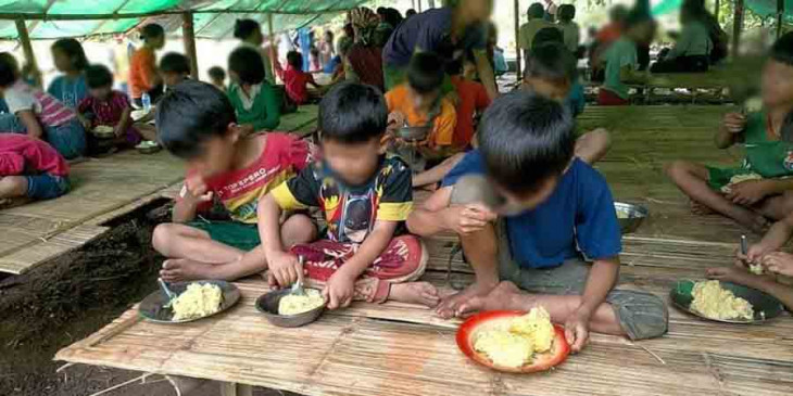 RvlBurma2's tweet photo. Fighting continues in #Kayah State and children in refugee camps are suffering from food shortages.Fighting broke out between the Kayah PDF and the military council on May 20 until today. @Refugees @SaveChildrenLEB @UNICEF https://t.co/a13sj6HsCu