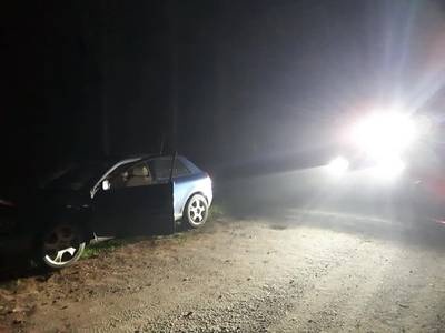 Politie vindt drugs, steekwapen en gejatte id-kaart in Duitse auto met gestolen kentekenplaten bij Woold