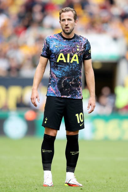 City to make last-ditch bid for Kane

According to the Daily Telegraph, City will make a final attempt to sign Kane before the transfer window closes on 1 September. Spurs' stance is clear, they don’t want to sell, but that won’t stop the Sky Blues from trying to convince them. https://t.co/5HGiaaGgFo