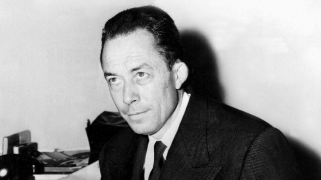 « On nous demande d'aimer ou de détester tel ou tel pays et tel ou tel peuple. Mais nous sommes quelques-uns à trop bien sentir nos ressemblances avec tous les hommes pour accepter ce choix. »Albert Camus