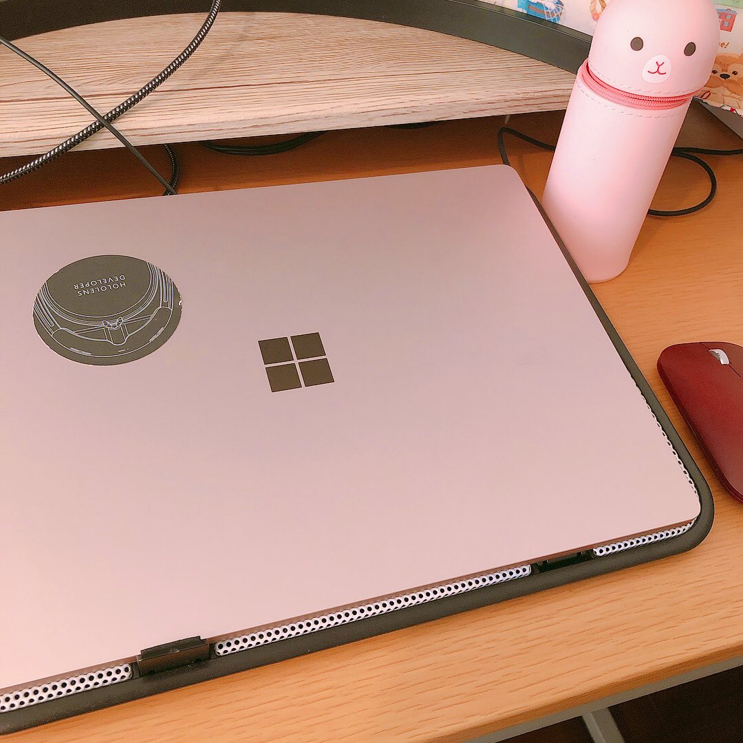 hayakawagomi @madoka510 @yoppymodel (便乗) Surface Laptop の