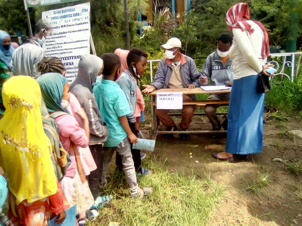 FirakiyaG's tweet photo. #Barnoota GAONF 
#Galmee barattootaa jalqabee jira. 
#Lammiin hundi carraa barnootaa argachuu qaba. 
#EducationForAll https://t.co/fG6E1PlNso