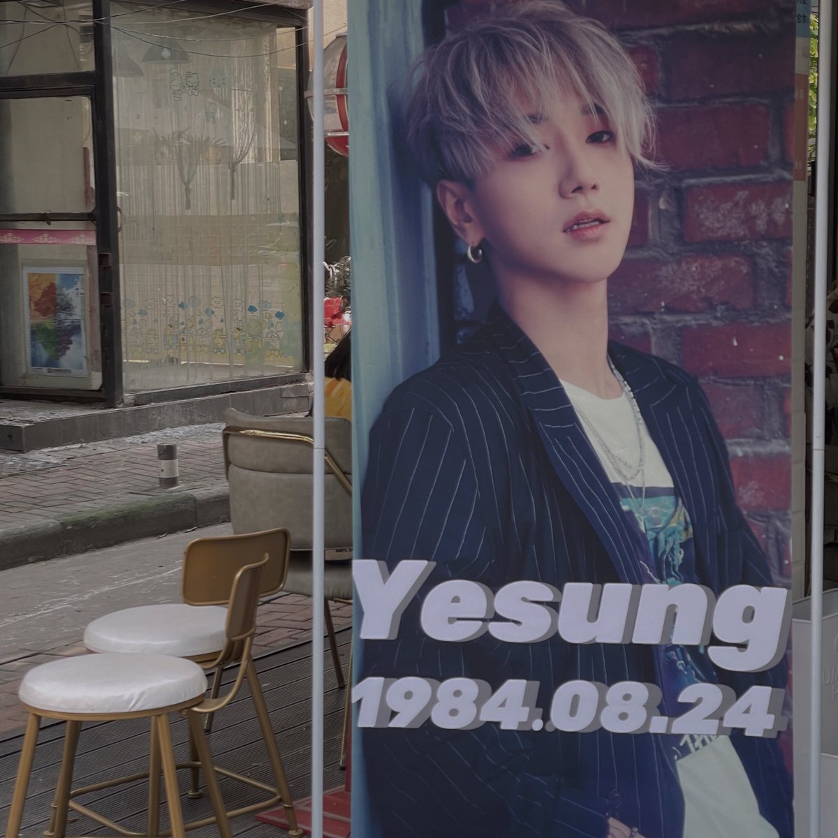 Hailey_1106's tweet photo. @shfly3424 

ᴴᴬᴾᴾᵞ ᴶᴼᴺᴳᵂᴼᴼᴺ ᴰᴬᵞ🎂
Location:Guangzhou China 🇨🇳 
From:Chinese ELF
세상 가득 꽃이 피는 그 날에
우리가 함께 있죠🌸
생일 축하합니다🎂
期待与你再次相见💙
@yesung1106  
#kimjongwoon #yesung #superjunior #yesung1106 #elf #happyyesungday #예성 #김종운 #예블 https://t.co/dvb25Rcjye