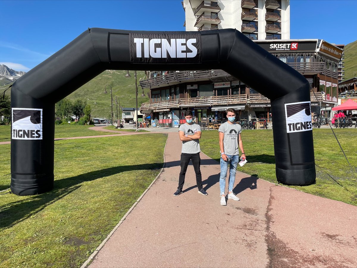 8 étudiants d'AMOS Lyon étaient volontaires sur la première édition du Tignes &amp; Val d'Isère E-Bike Festival !
Ils ont effectué des missions d'accueil des participants et de gestion des inscriptions !