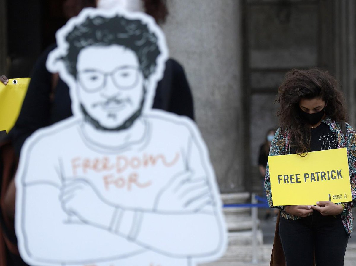 Siamo all’ennesimo rinnovo della custodia cautelare per #PatrickZaki.
La sua è una storia di sistematica repressione dei diritti da parte dell’Egitto, che abbiamo il dovere di contrastare. 
Il Governo faccia pressione su al-Sisi, stanno portando via il futuro a un innocente.