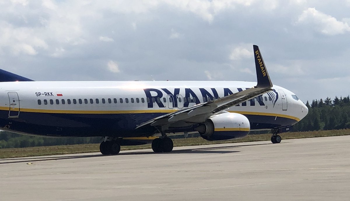 SzczecinAirport's tweet photo. Czy wiecie, że za 39zł i to w około godzinę możecie dostać się z @PomZachodnie do @malopolskaPL 🤭?
🛫Z #Ryanair #LatamzeSzczecina do @KrakowAirport w każdy czwartek oraz niedzielę, a promocyjne bilety oraz szczegóły znajdziecie na👉https://t.co/WJgtR36jHf
#flySZZ #SZZKRK https://t.co/drNEMieh1r