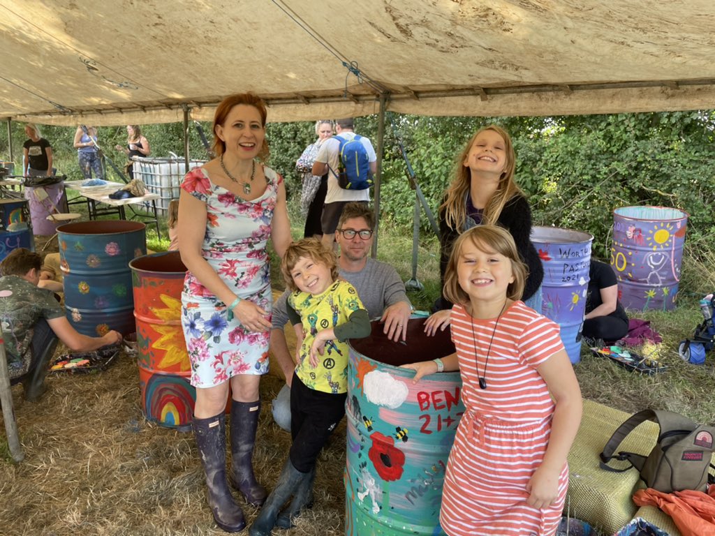 Thanks <a href="/glastonbury/">Glastonbury Festival</a> <a href="/WorthyPastures/">Worthy Pastures</a> for a magical weekend on the farm - painting the legendary bins, seeing the farm and most of all meeting the man himself was such a treat. See you next year!!!