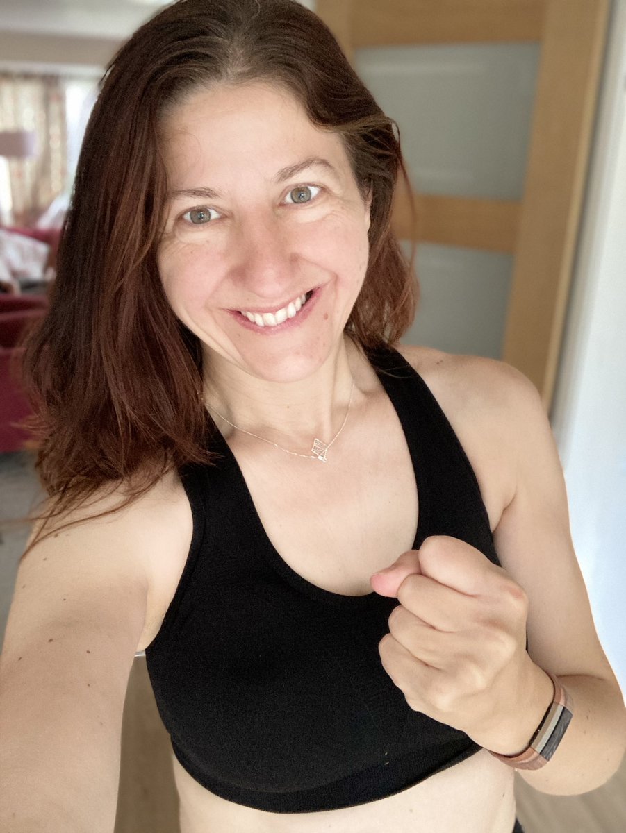 MarieJones14057's tweet photo. And she’s back on @MyPeakChallenge workouts after a couple of weeks hot trotting it to Devon and London . The body may have been a bit protesting but felt good to get back into it today with starting #mpc2021 month 8 then yummy granola #gotmysweaton @SamHeughan #mypeakchallenge https://t.co/f8L53WbXKM