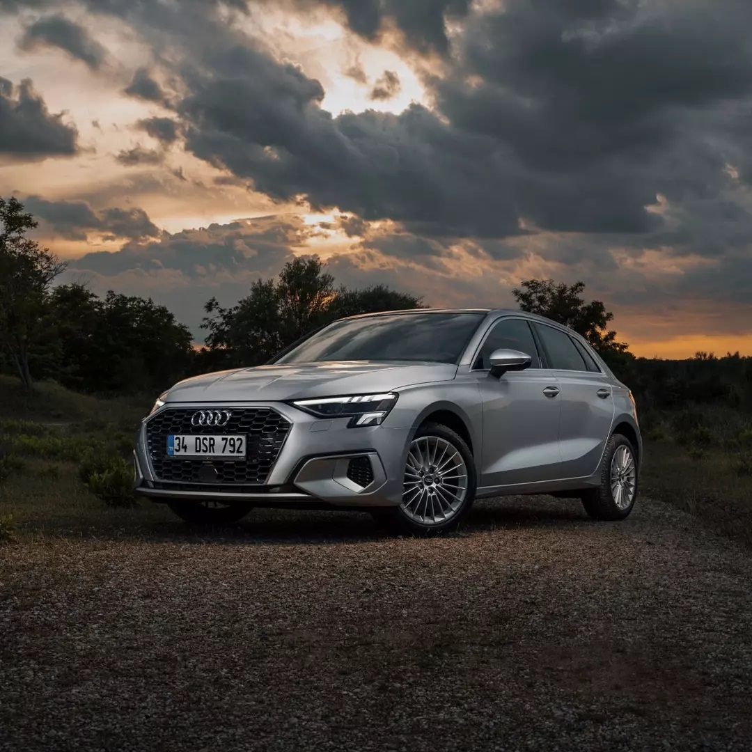 AcarsanAudi's tweet photo. Tutkunun bakış açısı… #AudiA3 #A3Sportback https://t.co/Gg33tCBRi6