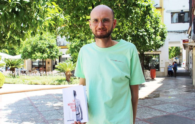 COPEUtrera's tweet photo. ‘La médula de la vida’, el emotivo libro del utrerano Francisco Javier Caro tras hacer frente a la leucemia
https://t.co/k4SQ4ZXgYT https://t.co/l0IiQdKgoI