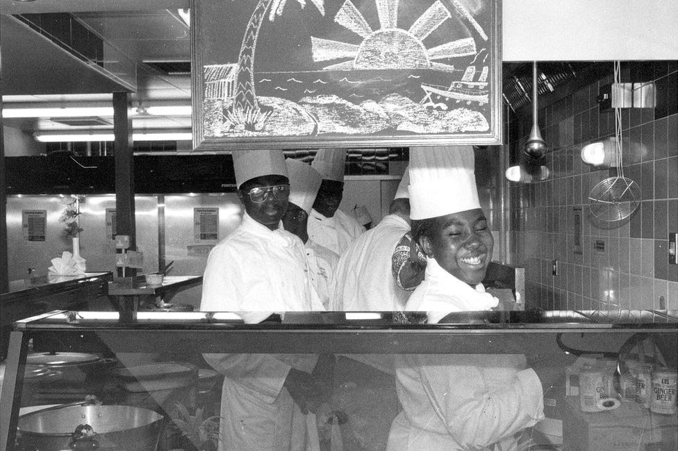 We are in the news! 

The Leeds Leodis.net archive hosts over 62k photos taken in the city across the decades since 1860.

We are asking you to comment on images to contribute your own experiences to the historical record.
Find out more: bbc.co.uk/news/uk-englan…