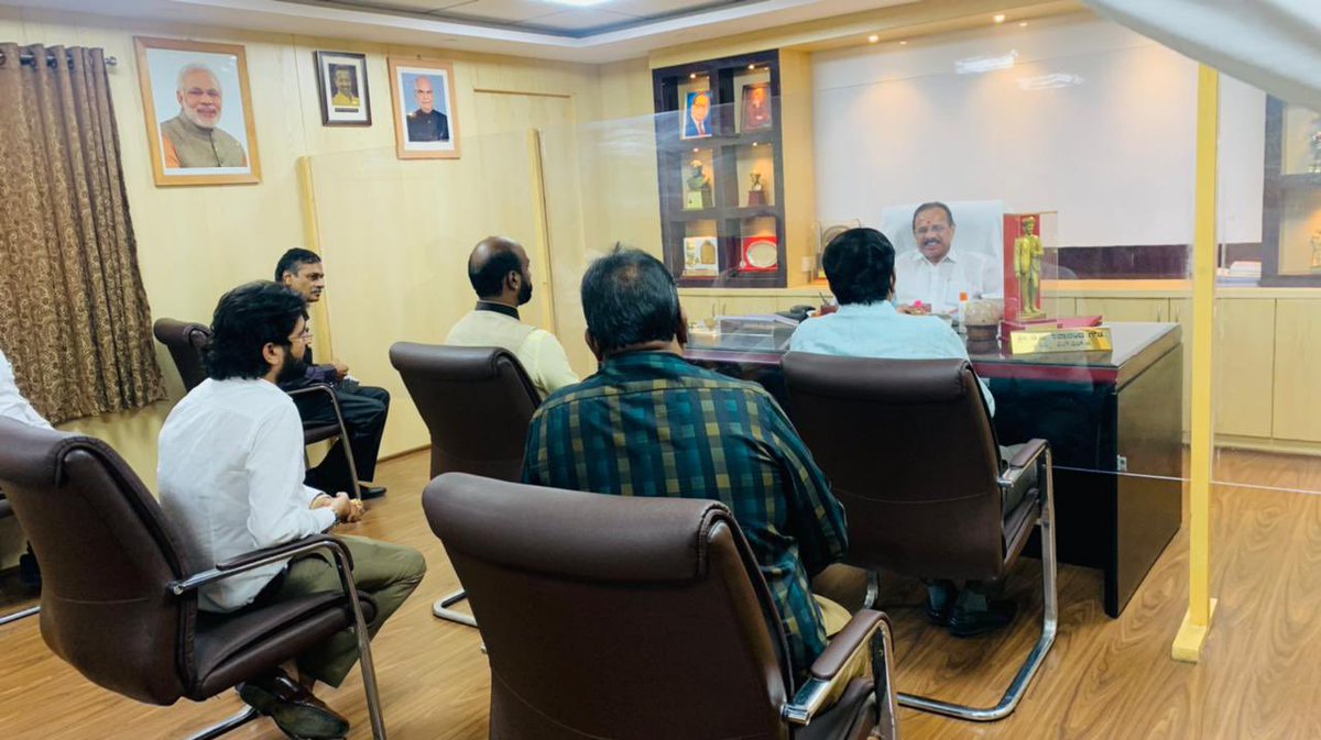 DVSadanandGowda's tweet photo. Held Janata Darshan at the VV Tower office today. Listened to public problems, received people's memoranda and responded positively to their complaints. Also told officials and ministers of concerned departments to look into the matters. https://t.co/bjM8beSfji
