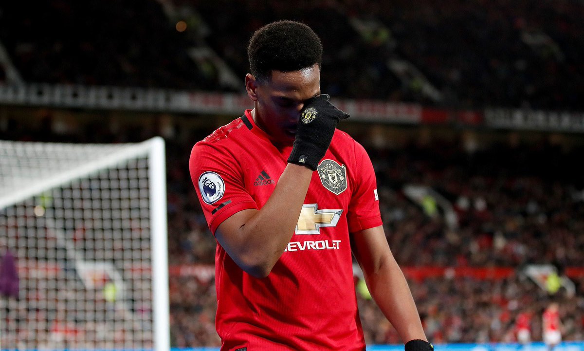 UTDTrey's tweet photo. He's really struggling and he really frustrates us but don't give up on him, he needs our support now more than ever. Form is temporary, class is permanent. https://t.co/xeuwX31YII