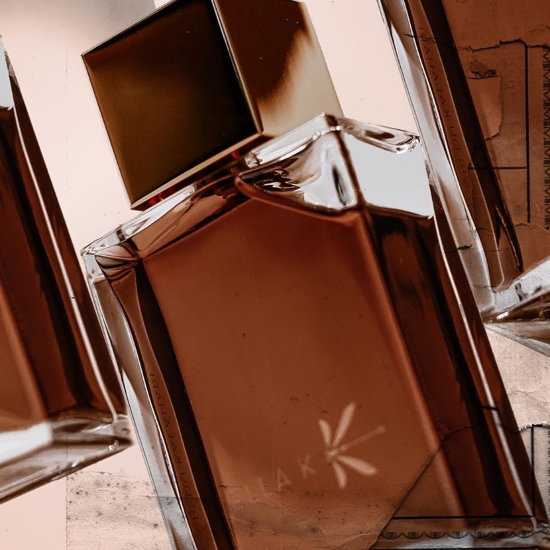 Skins_SA's tweet photo. Ella Maillart, Karen Blixen and Alexandra David Neel, three female explorers from another time, have inspired generations of women since their exploits nearly a century ago. ELLA K, the fantasy heroine, is to be counted among such women.
#hautePerfumery