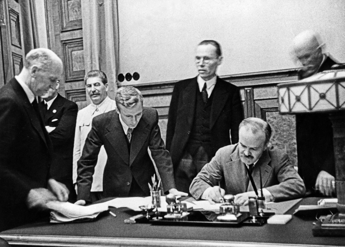 Roger_Moorhouse's tweet image. OTD - 1939 - the Molotov-Ribbentrop Pact was signed between #Nazi Germany and the #Soviet Union.  It divided Central Europe between Moscow and Berlin and paved the way for World War Two. #WW2