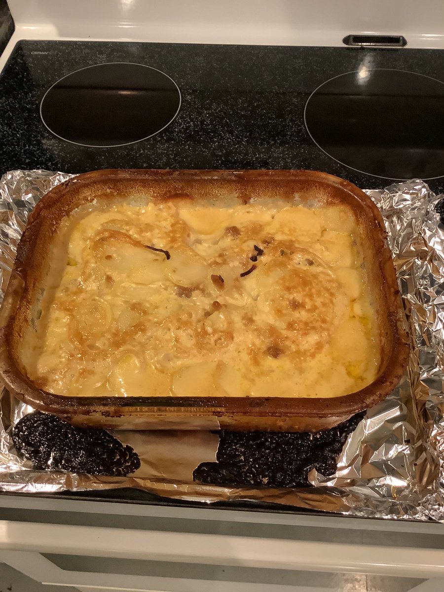 JanetGreig's tweet photo. #LockdownFood Scalloped Potatoes π https://t.co/RXkZ90T9u9