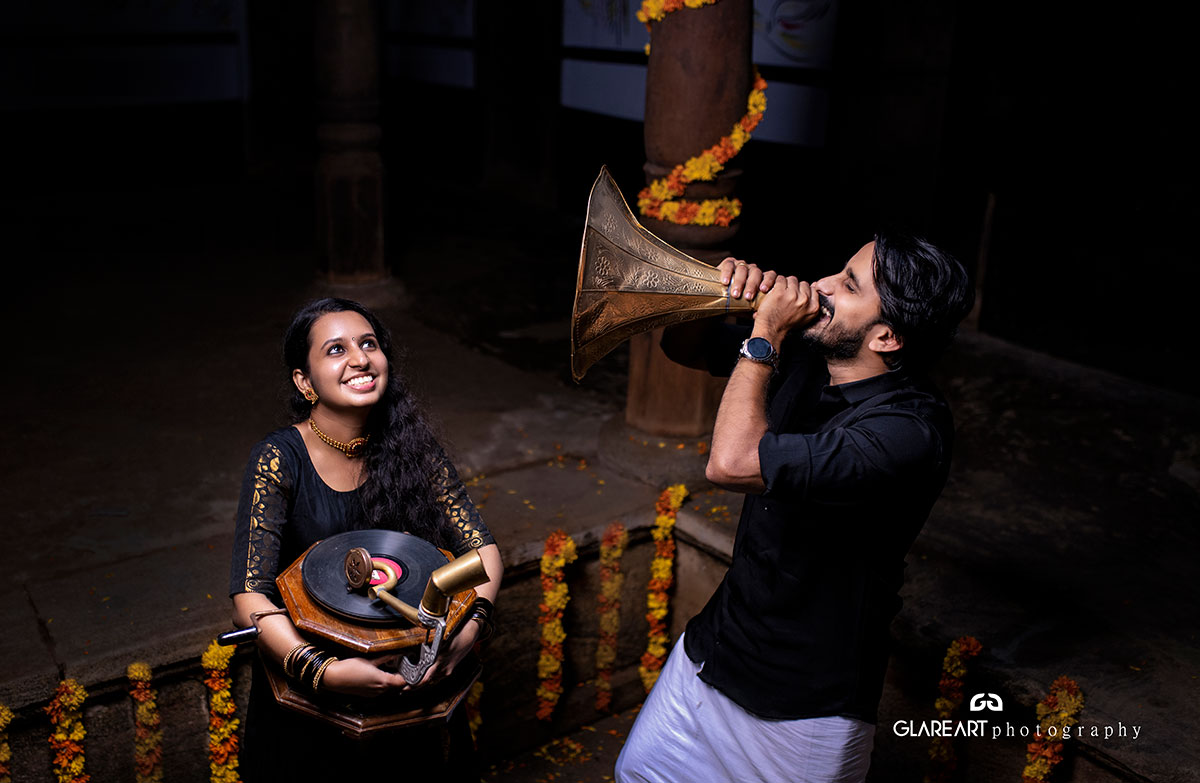 glareartphotos's tweet photo. #love #weddingcards #weddingdetails #weddingplanner #invitationsuite #weddingdecor #savethedate #prewed #onam #celebrations #staysafe #stayhome #photography #bestphotographer #glareart #weddingphotography #weddingday #weddinginspo #bride #weddinginvites #prewedshoot https://t.co/7QjKPMnpnA