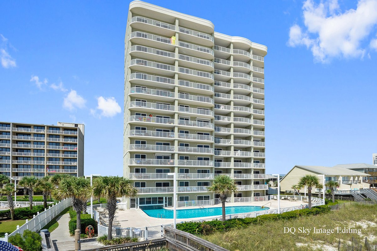 ImageEstate's tweet image. &quot;Hello all real estate photographer!
We’re real estate photo editors
Why hire us?
Because we will:
       👉 better pictures, easier home sell
       👉 very good pricing, work all week and fast delivery
       👉 good image quality equals customer satisfaction