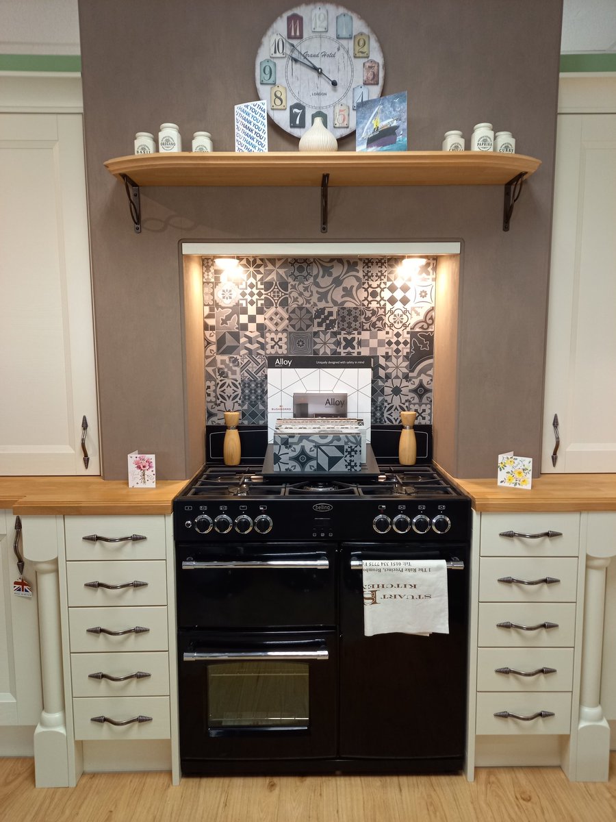 Take a look at the new <a href="/bushboard/">Bushboard</a> aluminum splashbacks, 12 complimentary colours to choose from and be installed in any kitchen even behind a gas hob or range cooker