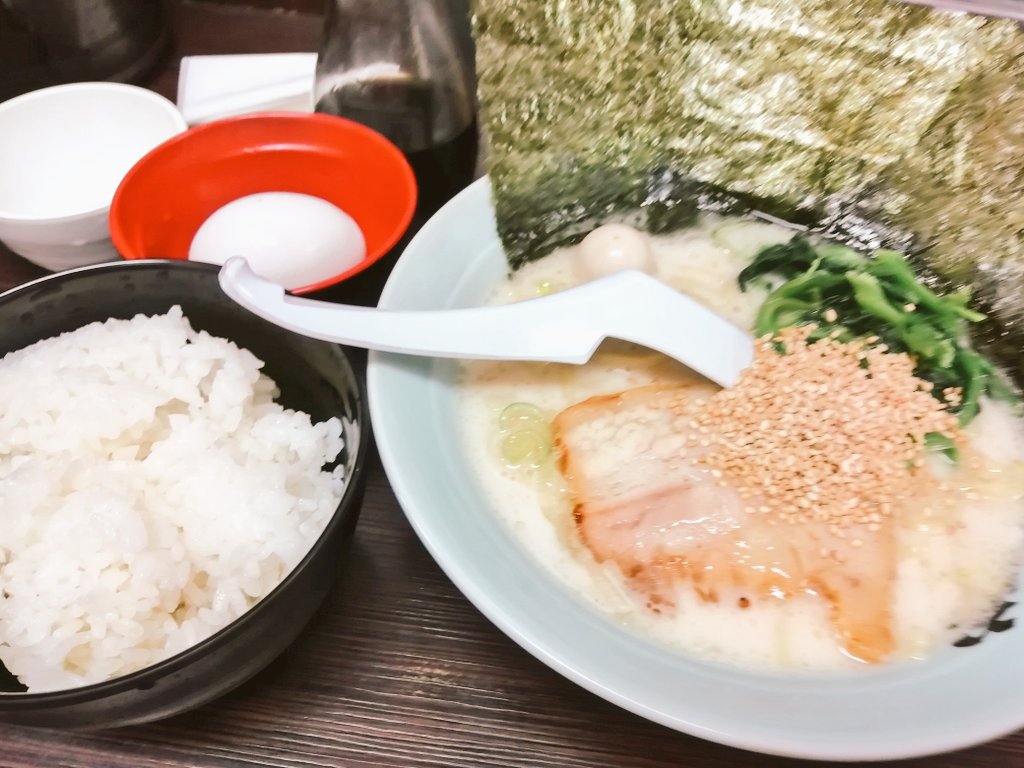 BassistLena's tweet photo. お疲れ様でーすッ😆☀️✨✨

今日は、
#Studio246
さんで、歌の練習ッ(///∇///)🎶✨✨

昨日、8月22日(日)
#魂心家の日

涼しくなってきて、、
元気いっぱいっっっ
✨✨.ﾟ+.(・∀・)ﾟ+.ﾟ✨✨

少し、休憩して
ベースライン、最終アレンジっっっ
(*´∇｀)ﾉ🎶✨✨ https://t.co/mLmQjlMxo8