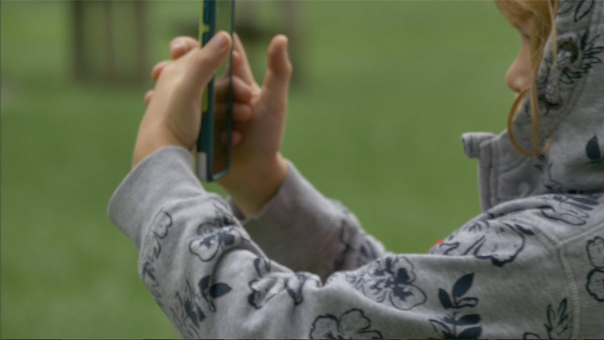 How important is the digital surveillance we knowingly submit to when we use the internet? @LilyRFord's film 'Onlining' applies some  questions from the Hidden Persuaders project to contemporary moments, from Pokemon Go to Zoom backgrounds. 
tinyurl.com/dnwec7nt
<a href="/BirkbeckHCA/">School of Historical Studies, Birkbeck</a>